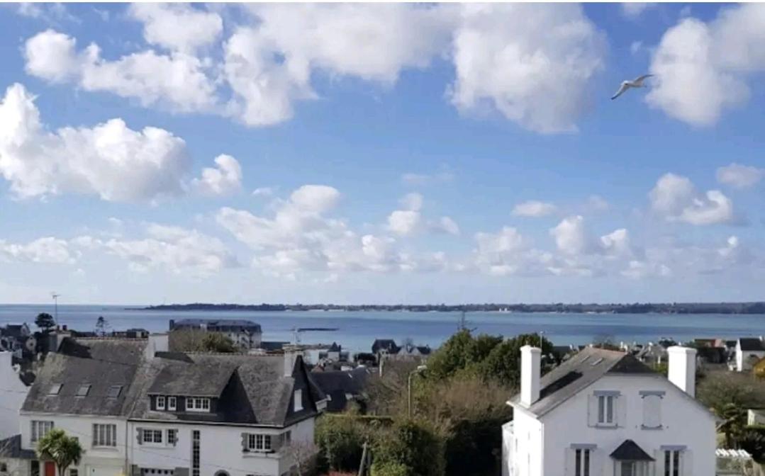 Le Perchoir, Belle Vue Mer Apartment กงการ์โน ภายนอก รูปภาพ